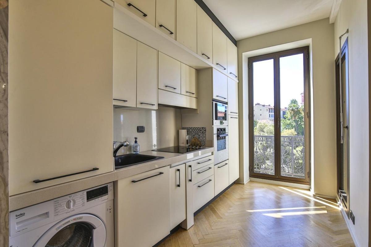 Balcon Vue Coulee Verte. Luxe Plein Coeur De Nice Buitenkant foto